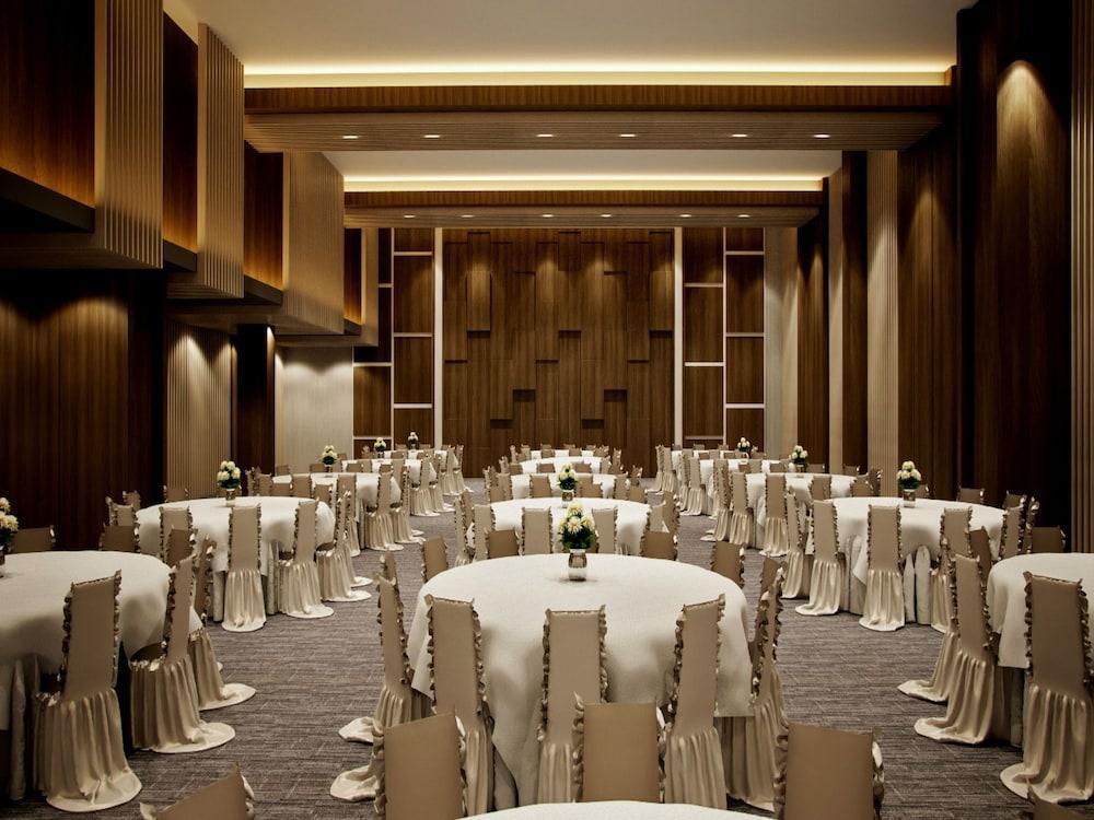 Aston Sidoarjo City Hotel & Conference Center Екстер'єр фото