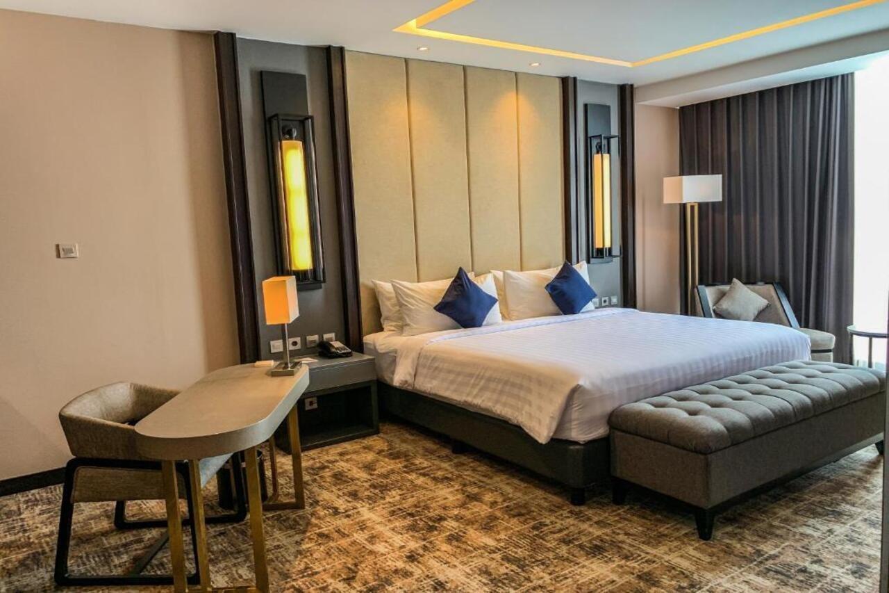 Aston Sidoarjo City Hotel & Conference Center Екстер'єр фото