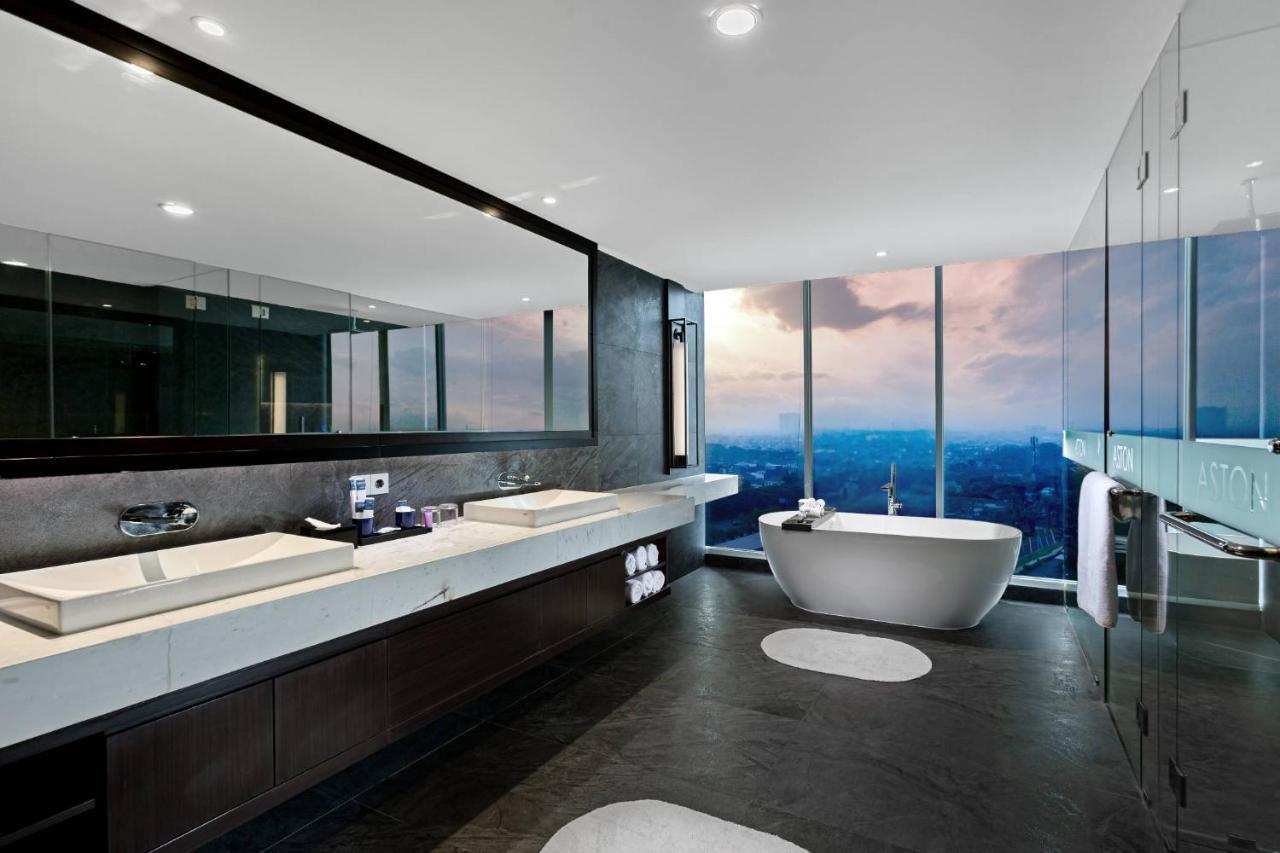 Aston Sidoarjo City Hotel & Conference Center Екстер'єр фото